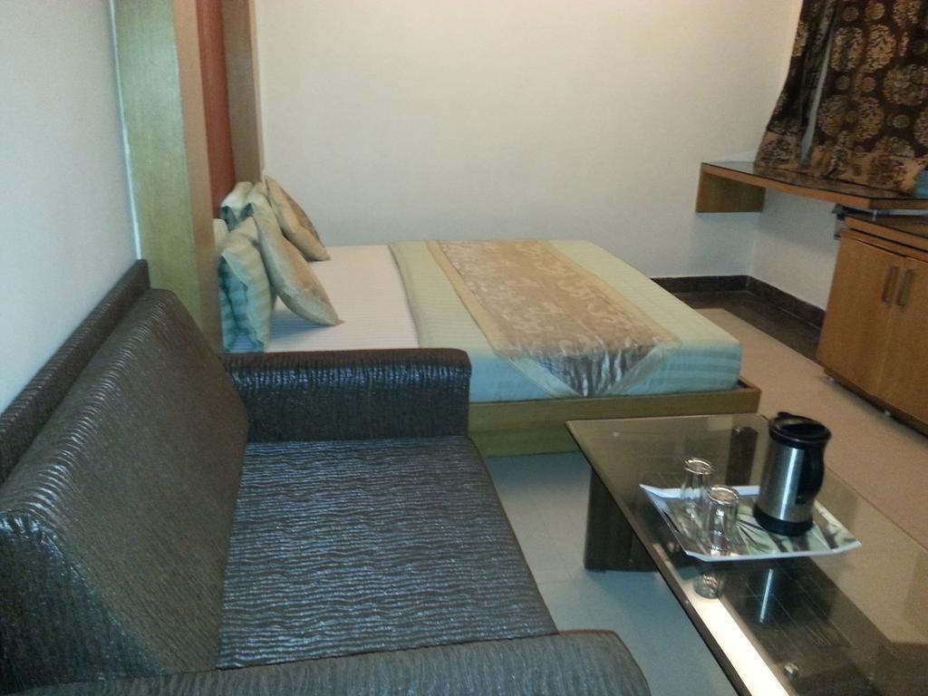 Hotel Vanson Villa - Near Connaught Place Nova Deli Quarto foto